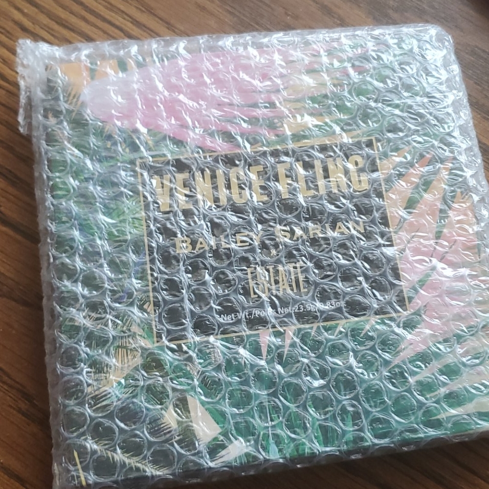 Venice Fling Eye Shadow Palette